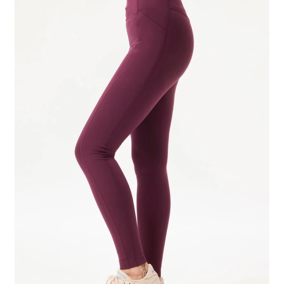 Girlfriend Collective Plum Compression Leggings w/ pockets - Picture 7 of 8